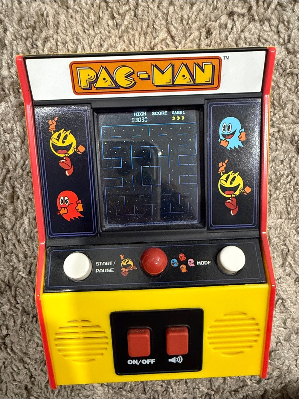 Mini PAC-Man Arcade Handheld Console - Picture 5 of 5
